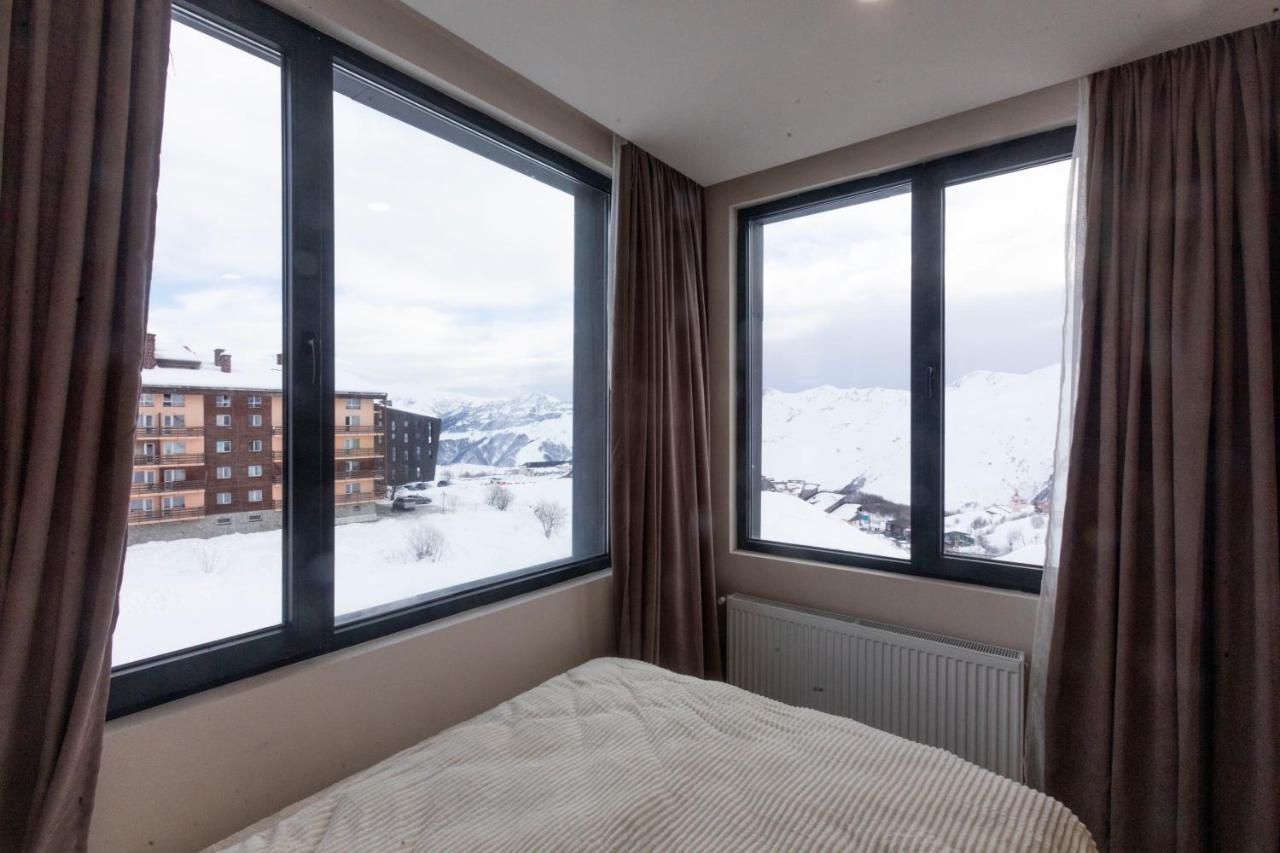 Cozy 2 Bedroom Apartment In The Gudauri Centre - Ski In/ Ski Out Exterior photo